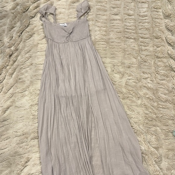 Carly Jean Los Angeles Dresses & Skirts - Carly Jean Los Angeles Beige Maxi Dress
